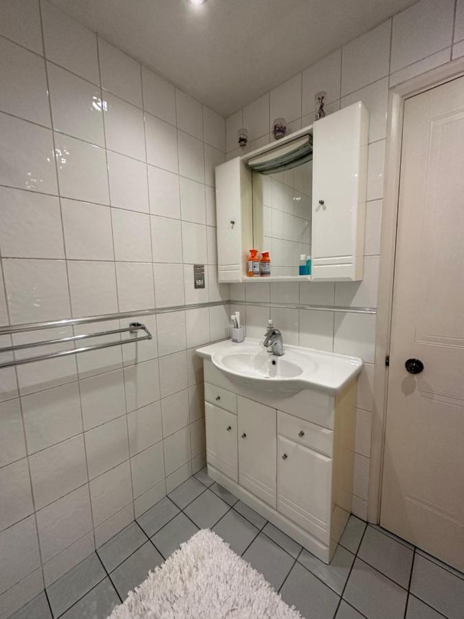 Cozy Private Room For Single Use London Exteriör bild
